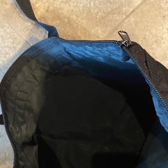 Theta Zipper Waterproof Tote Bag Large Black Nylon - Picture 3 of 4